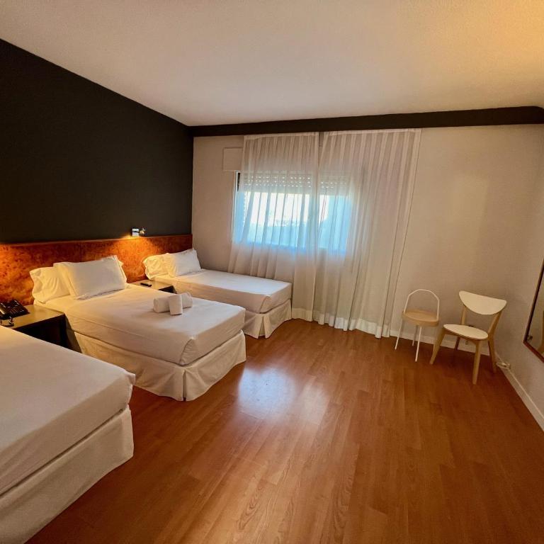 AP Hotel Madrid Airport - Habitación Triple - Camas Individuales - 1