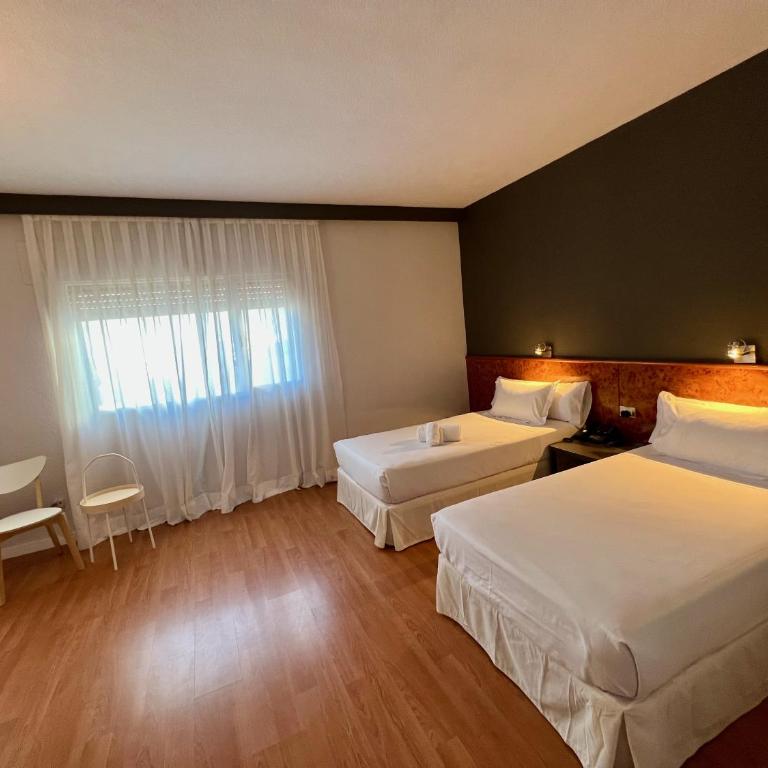 AP Hotel Madrid Airport - Habitación Familiar Triple - 2 camas - 4