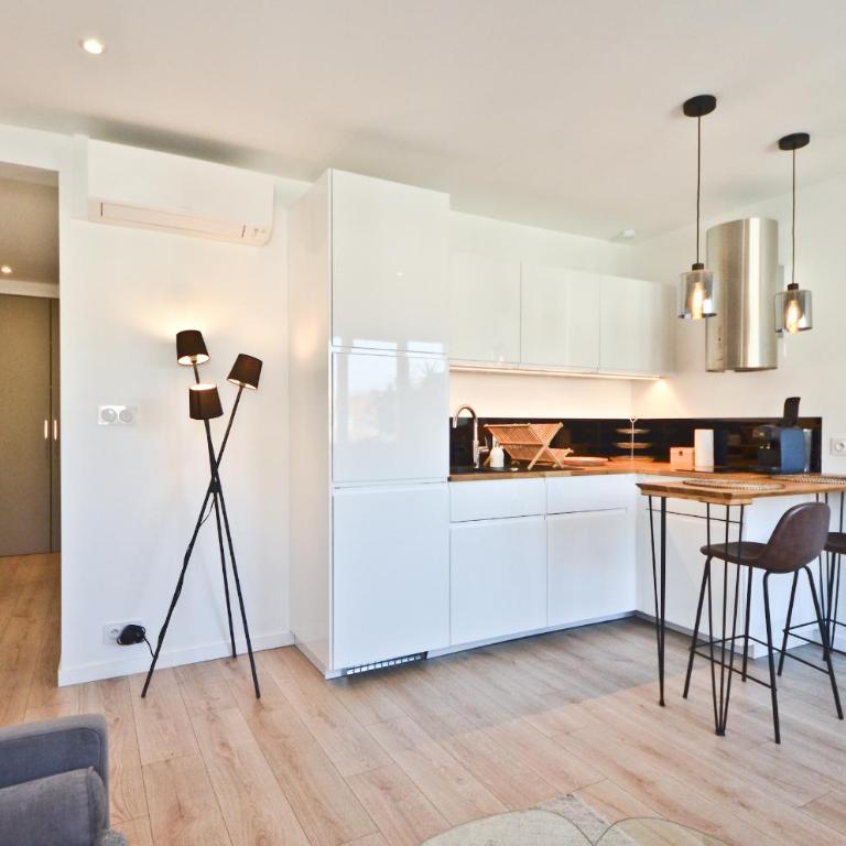 Le Flore SCLS - Wifi, Clim, Terrasse - Studio Deluxe - 9