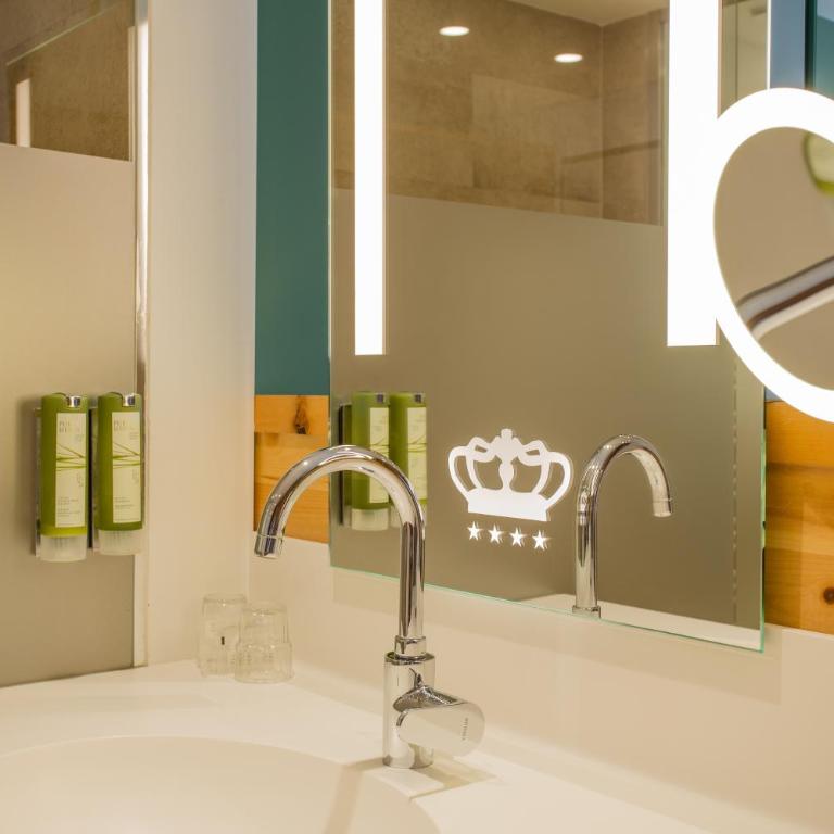 SPA Hotel Erzherzog Johann - Exclusive Doppelzimmer mit Balkon und Bergblick - 5