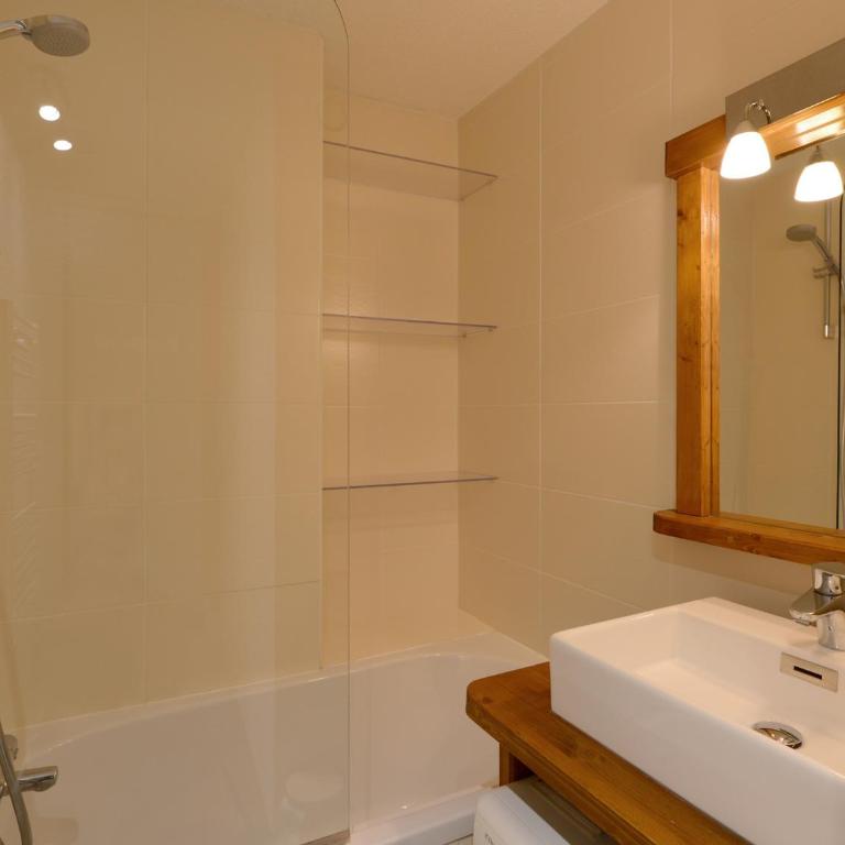 Appartement 2 pièces rénové avec balcon et casier à ski au cœur de Montchavin - Apartment mit 1 Schlafzimmer - 7
