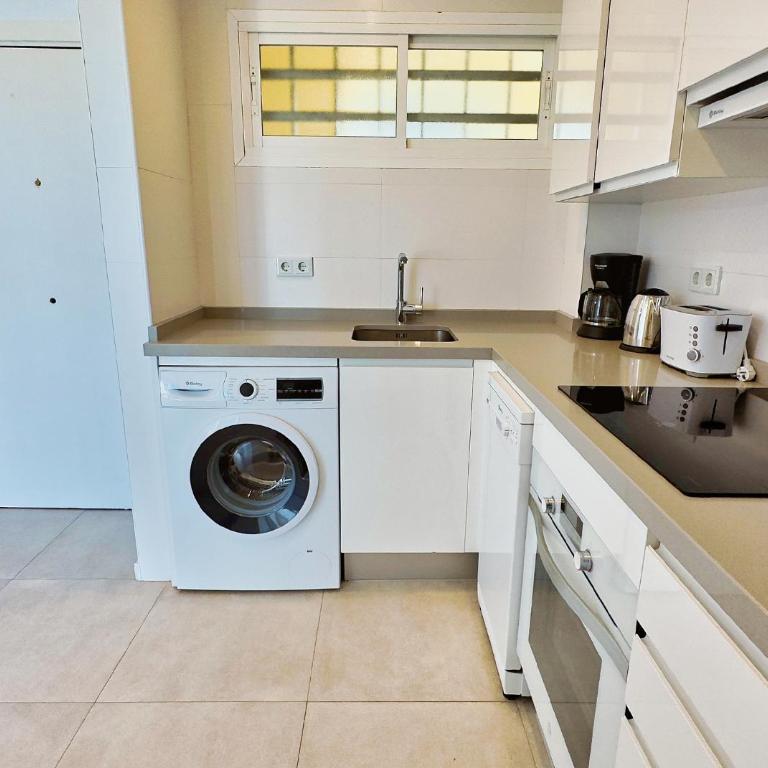 Diana 905. Superb south-facing one-bedroom apartment with amazing sea views. - One-Bedroom Apartment - 8
