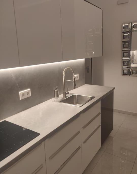 Centraal gelegen luxebungalow - Two-Bedroom House - 15
