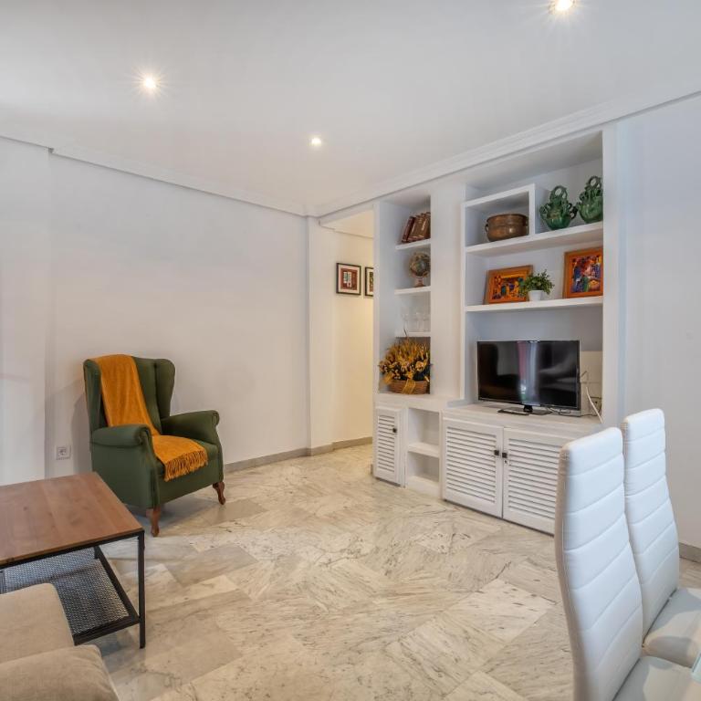 Zafiro Apartment&Parking in the historical centre - Two-Bedroom Apartment - 10