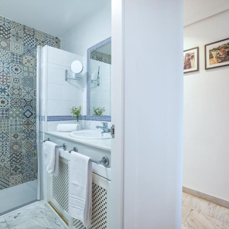 Zafiro Apartment&Parking in the historical centre - Two-Bedroom Apartment - 21