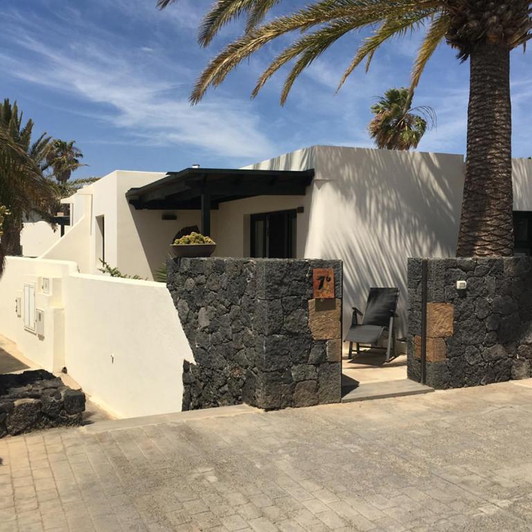 Bungalow LIDO-Playa Roca residence with sea front access - Free AC - Wifi - Apartamento de 1 dormitorio - 3