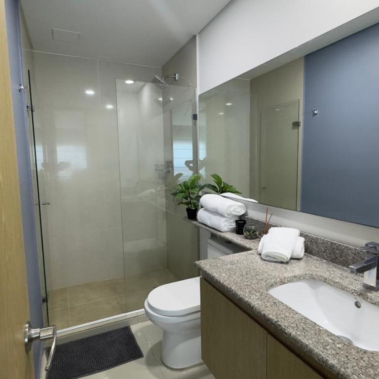 Condominio Blue Gardens, Riomar - Deluxe Queen Studio - 2