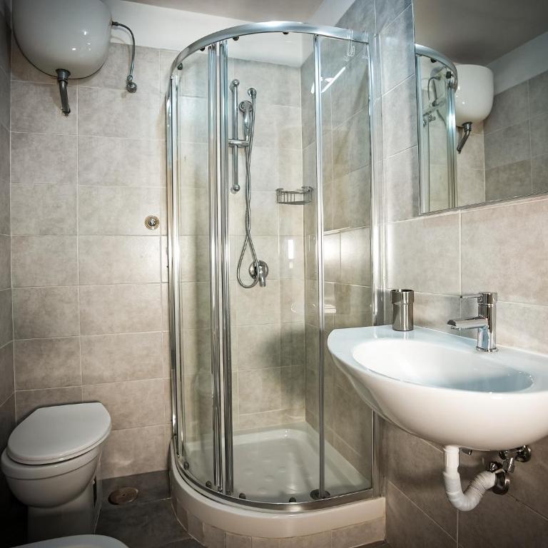 Gate 40 Roma - Single Room with Private Internal Bathroom - 3