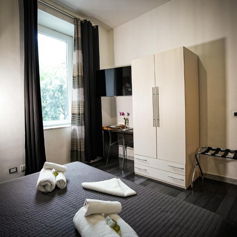 Gate 40 Roma - Double Room with Private Internal Bathroom - 12