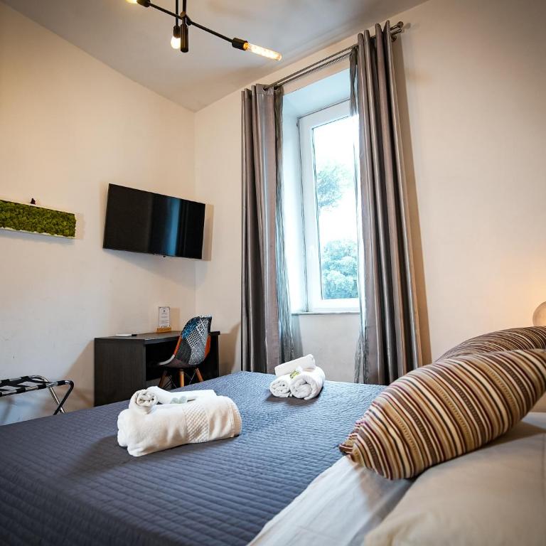 Gate 40 Roma - Double Room with Private Internal Bathroom - 17