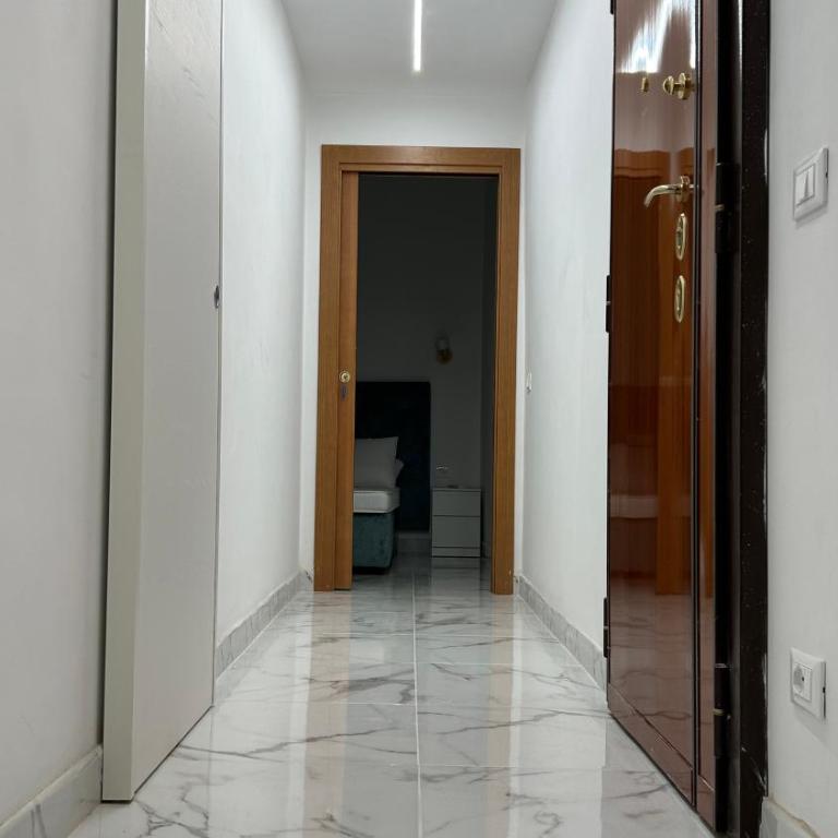 Guesthouse Dahlia Rossa - Camera Matrimoniale/Doppia con Letti Singoli con Bagno Privato - 16