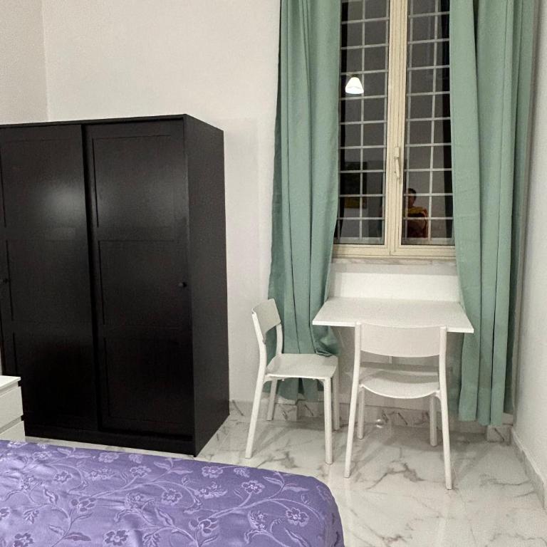 Guesthouse Dahlia Rossa - Camera Matrimoniale/Doppia con Letti Singoli con Bagno Privato - 22