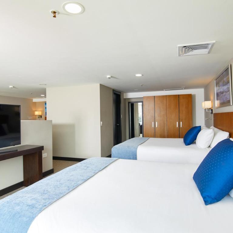 Wyndham Manta Sail Plaza Hotel and Convention Center - Family Suite - 5