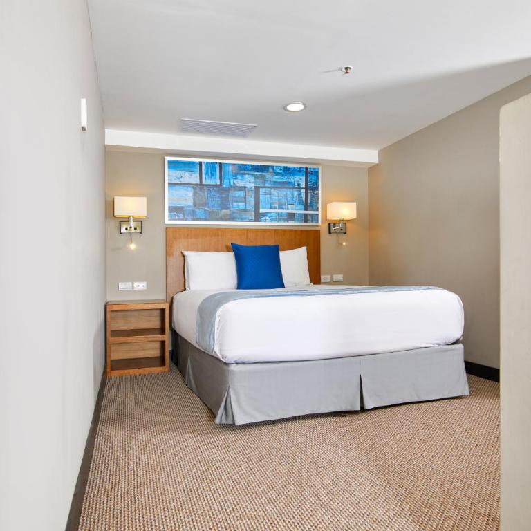 Wyndham Manta Sail Plaza Hotel and Convention Center - Family Suite - 6