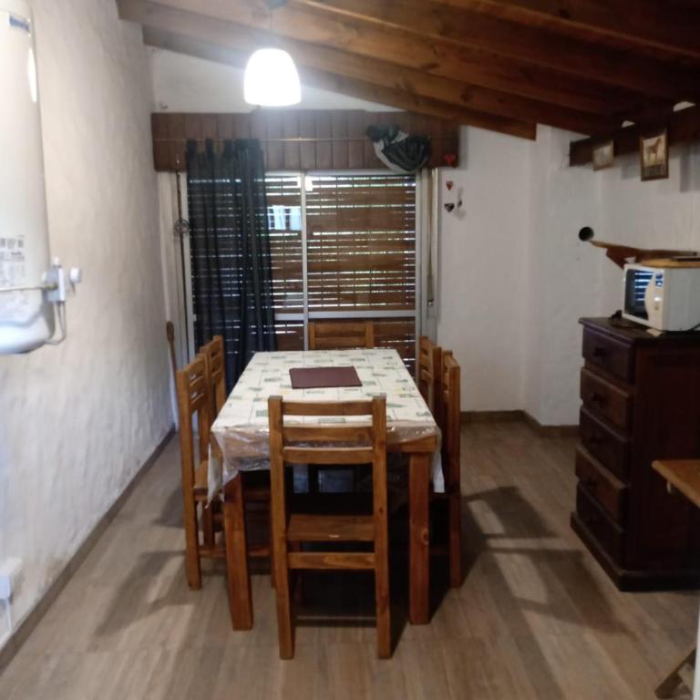 Avenida 6 - Two-Bedroom House - 4