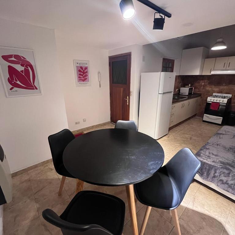 Departamento cerca del centro - Carhue - Apartamento de 1 dormitorio - 3