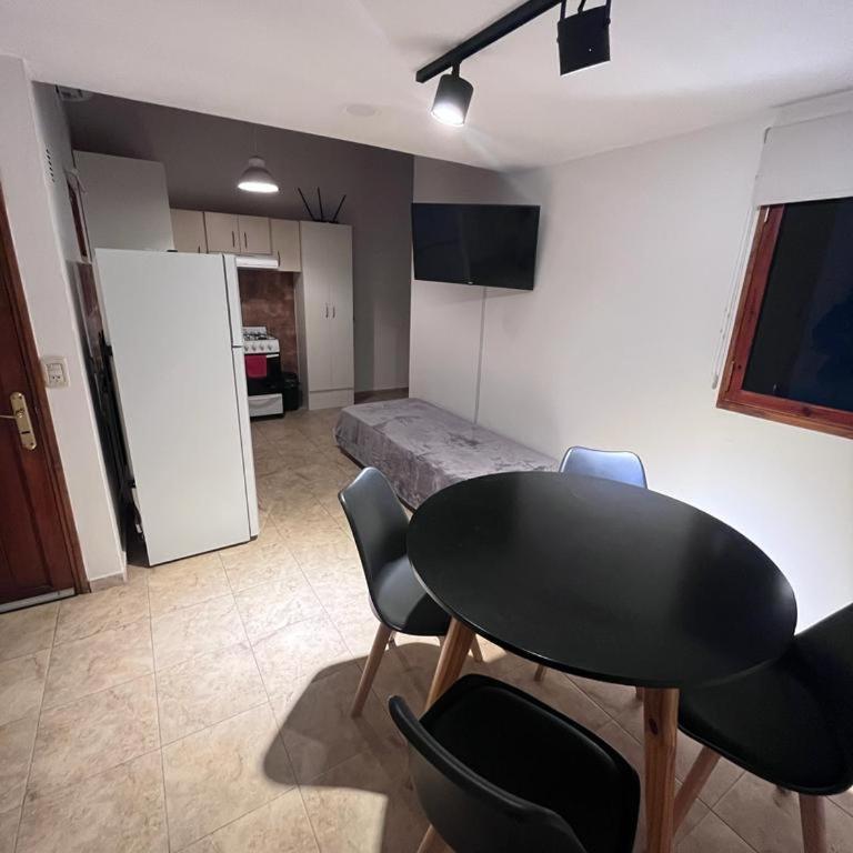 Departamento cerca del centro - Carhue - Apartamento de 1 dormitorio - 4