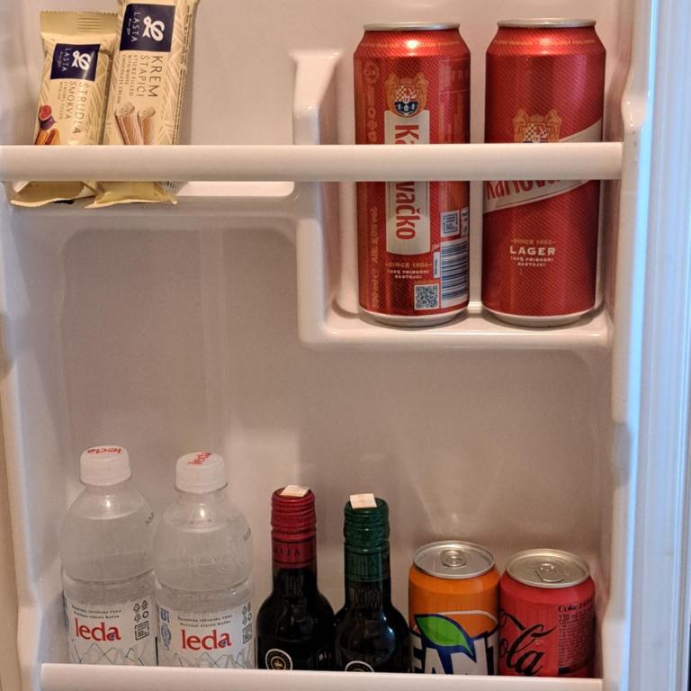 Apartman NOLA-Mostar Cityscape Retreat - One-Bedroom Apartment - 13