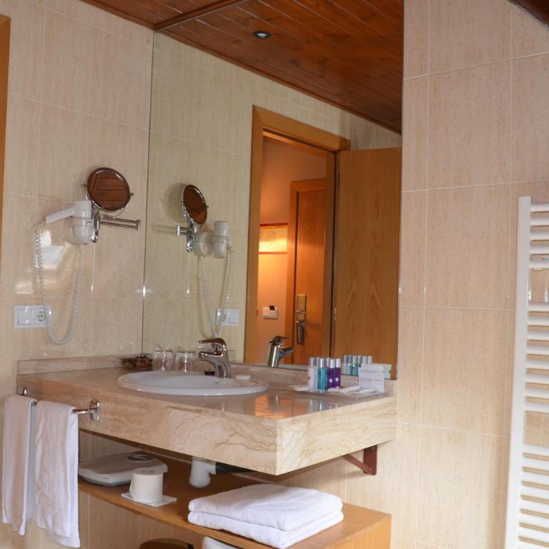 Hotel Spa Acevi Val d’Aran - Suite Junior con bañera de hidromasaje - 1