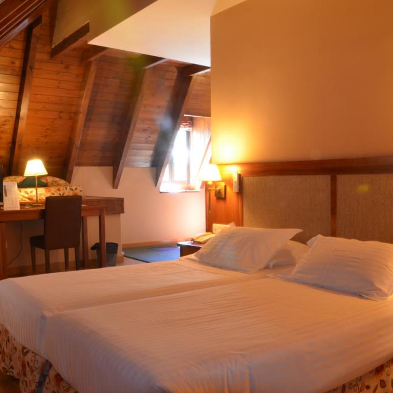 Hotel Spa Acevi Val d’Aran - Habitación Doble con cama supletoria - 1
