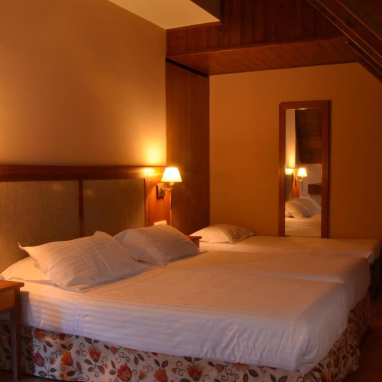 Hotel Spa Acevi Val d’Aran - Habitación Doble con cama supletoria - 2