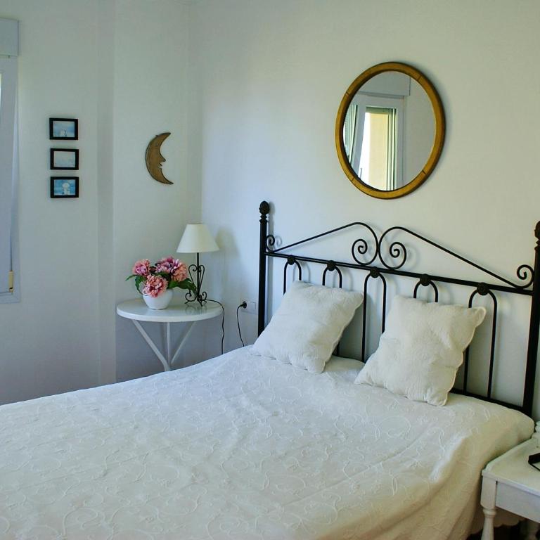 Planta baja de un chalet con entrada independiente Casa compartida - Villa con piscina privada - 6