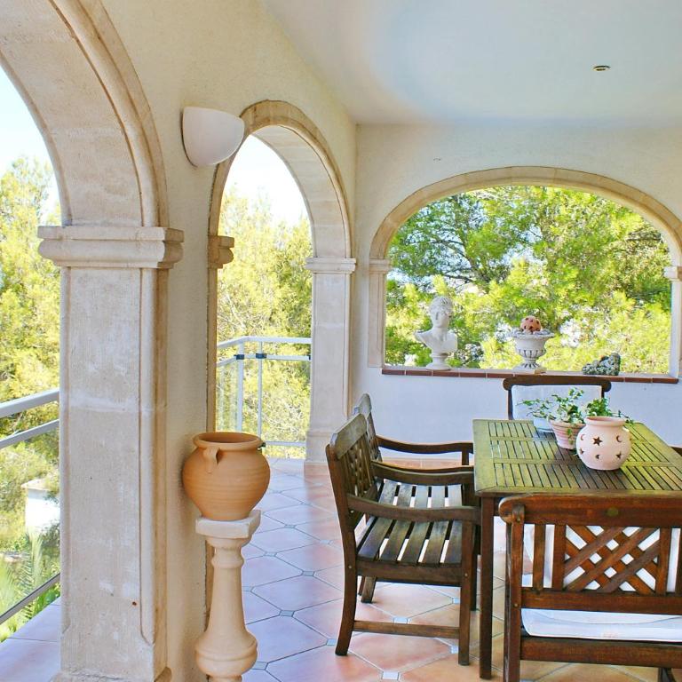 Planta baja de un chalet con entrada independiente Casa compartida - Villa con piscina privada - 12