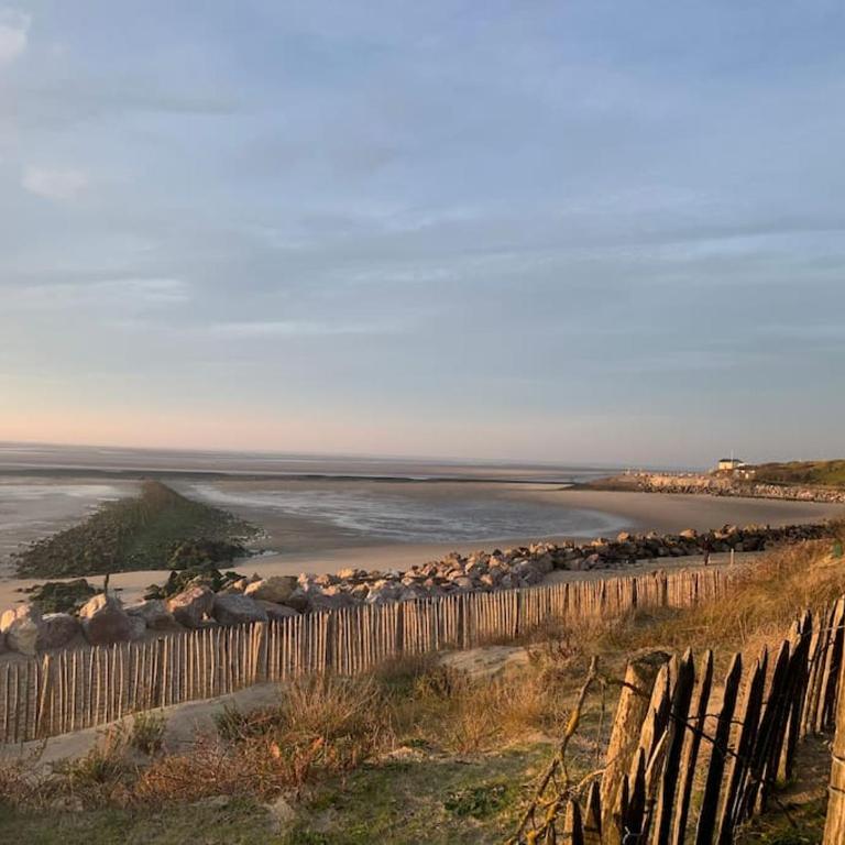 RDC avec Courette - jusqu'à 6 pers - Plage à 100m - Two-Bedroom Apartment with Terrace - 31