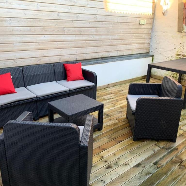 RDC avec Courette - jusqu'à 6 pers - Plage à 100m - Two-Bedroom Apartment with Terrace - 3