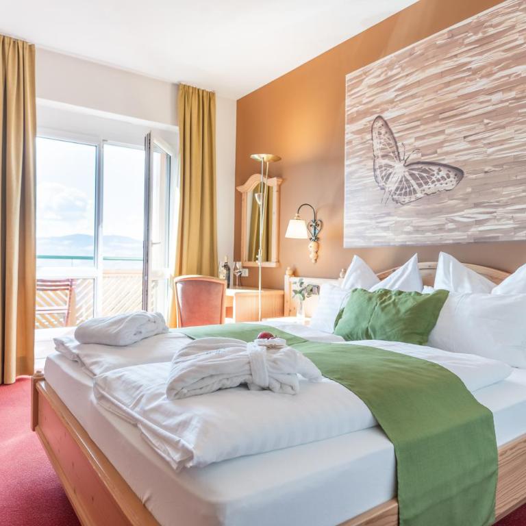 Mahorko Wein Wellness Wasserbüffel - Panorama Doppelzimmer mit Bergblick - 5