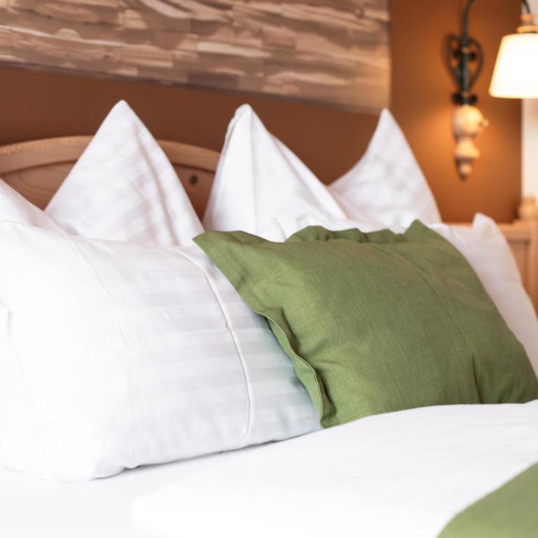 Mahorko Wein Wellness Wasserbüffel - Panorama Doppelzimmer mit Bergblick - 12