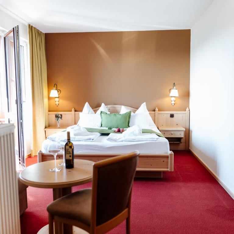 Mahorko Wein Wellness Wasserbüffel - Panorama Doppelzimmer mit Bergblick - 12