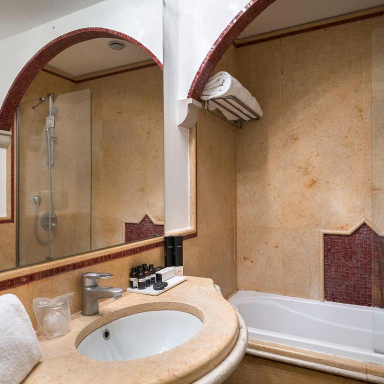 Romano Palace Luxury Hotel - Superior Double or Twin Room with Terrace - 14