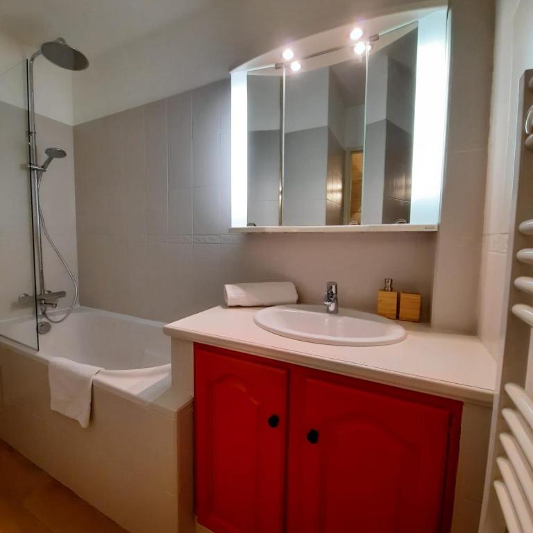 Praloup 1600 Appartement T4 rénové - Appartement 3 Chambres - 17