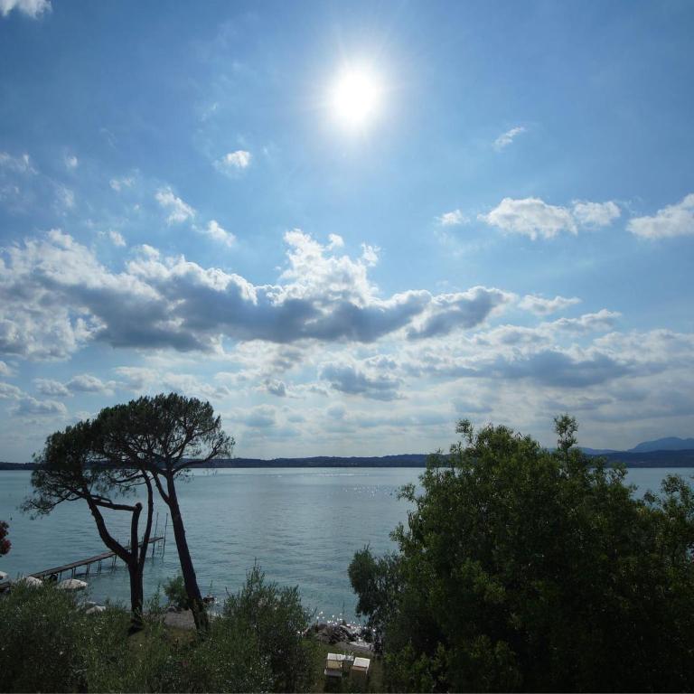 Hotel Saviola - Camera Prestige con Balcone e Vista Lago - 1