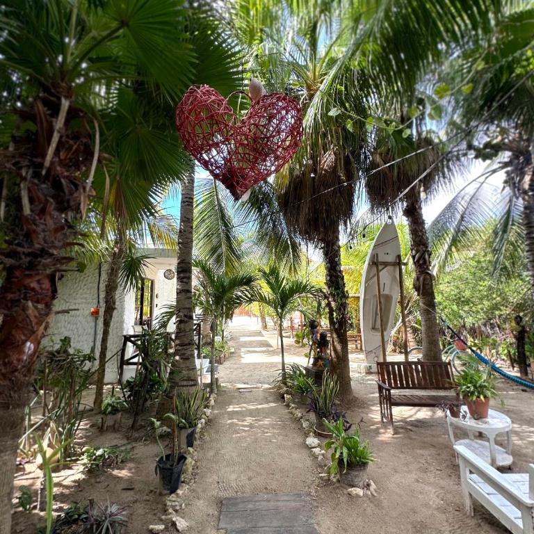 Sirenas Caribbean Rooms Holbox - Habitación Cuádruple con terraza - 7