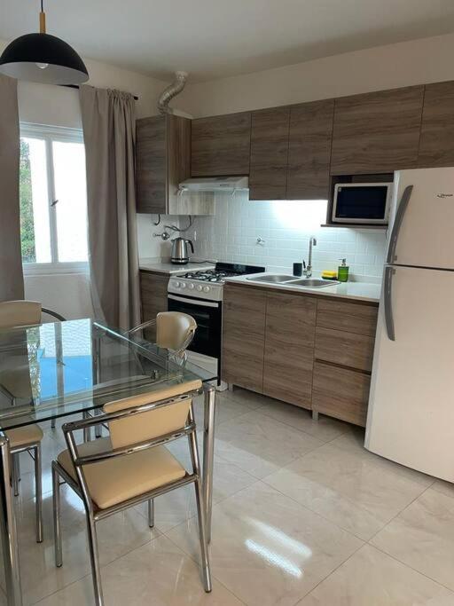 Departamento en complejo familiar con pileta - One-Bedroom Apartment - 11