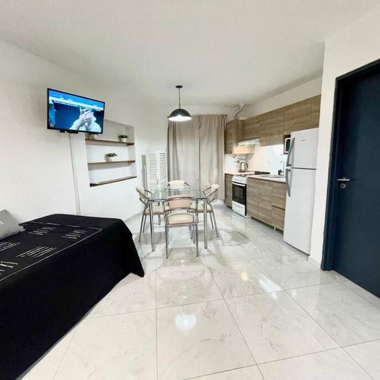 Departamento en complejo familiar con pileta - One-Bedroom Apartment - 2