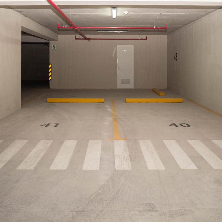 Beautiful Space in Miraflores 3BR 2Bths Exclusive King Bed Suite and Parking - Apartamento de 3 dormitorios con balcón - 14