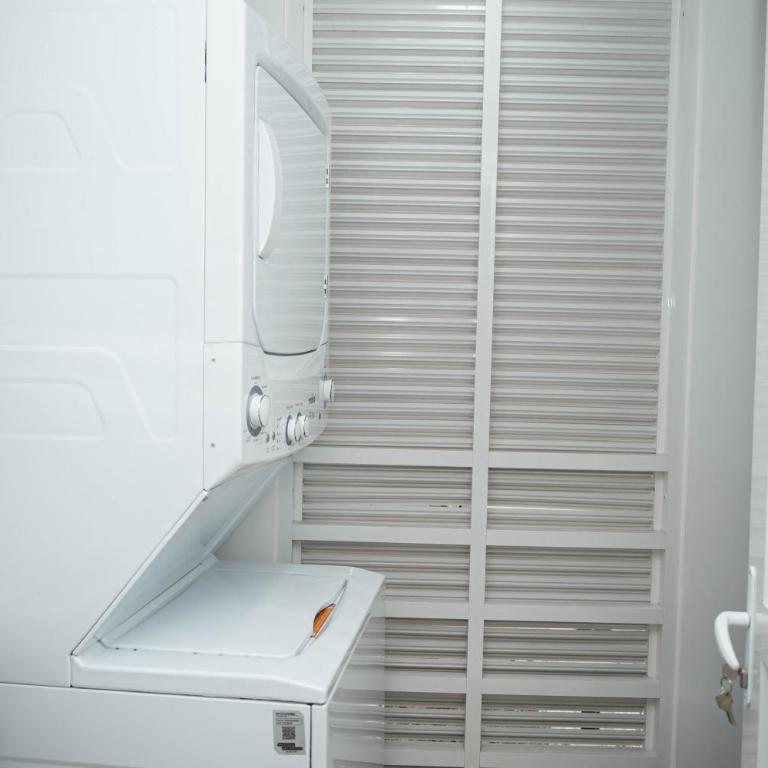 Beautiful Space in Miraflores 3BR 2Bths Exclusive King Bed Suite and Parking - Apartamento de 3 dormitorios con balcón - 44