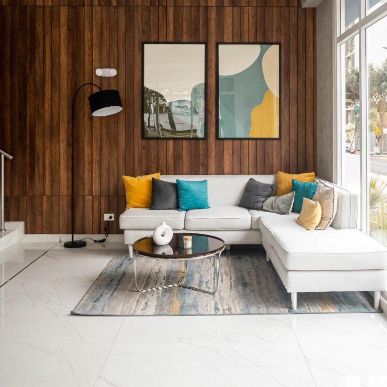 Beautiful Space in Miraflores 3BR 2Bths Exclusive King Bed Suite and Parking - Apartamento de 3 dormitorios con balcón - 61