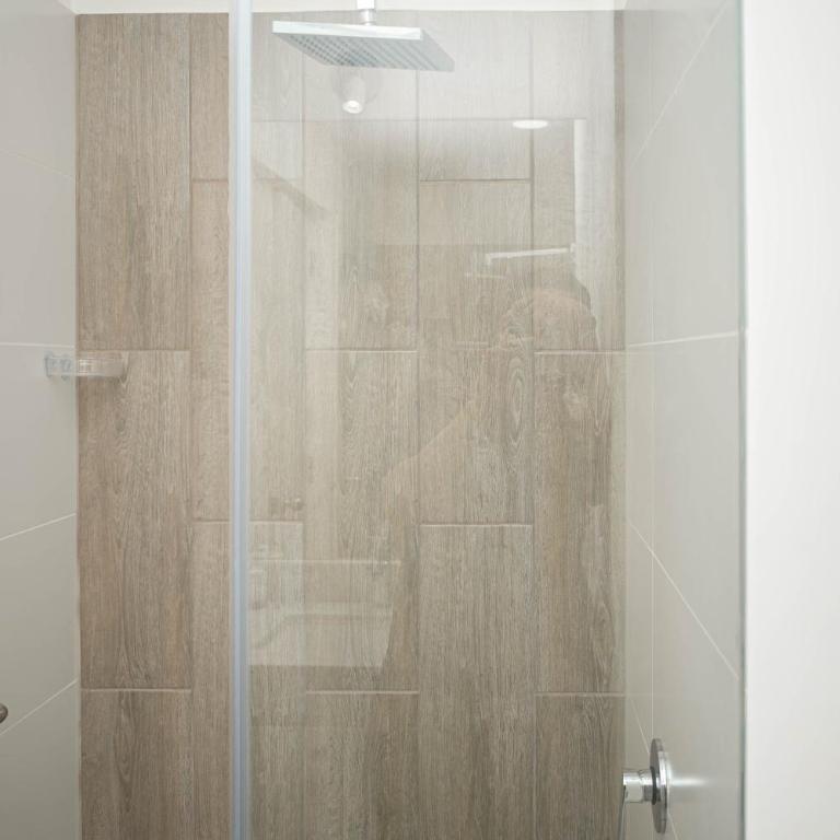 Beautiful Space in Miraflores 3BR 2Bths Exclusive King Bed Suite and Parking - Apartamento de 3 dormitorios con balcón - 93