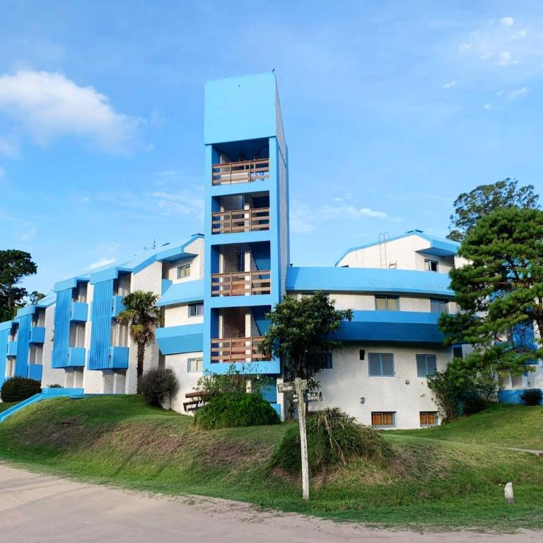 Departamento en complejo familiar con pileta - One-Bedroom Apartment - 3