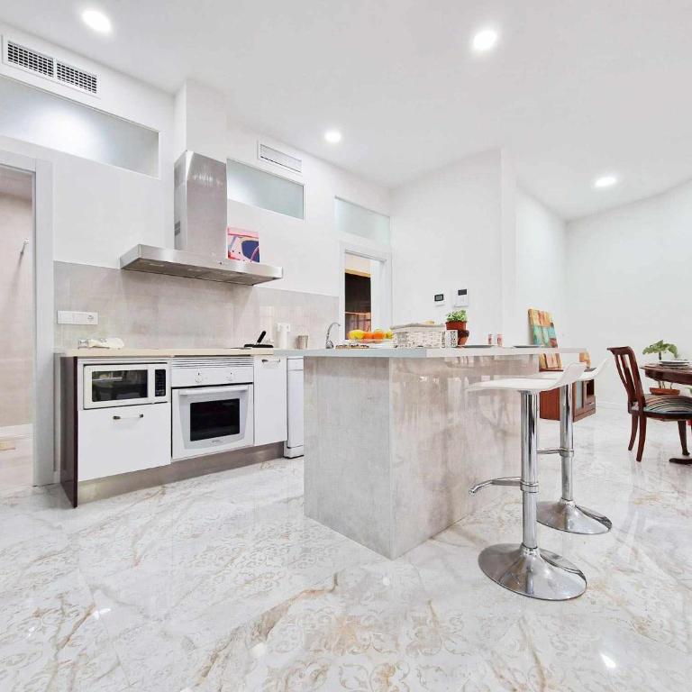 Alojamientos Fenix - Superior Apartment - 14