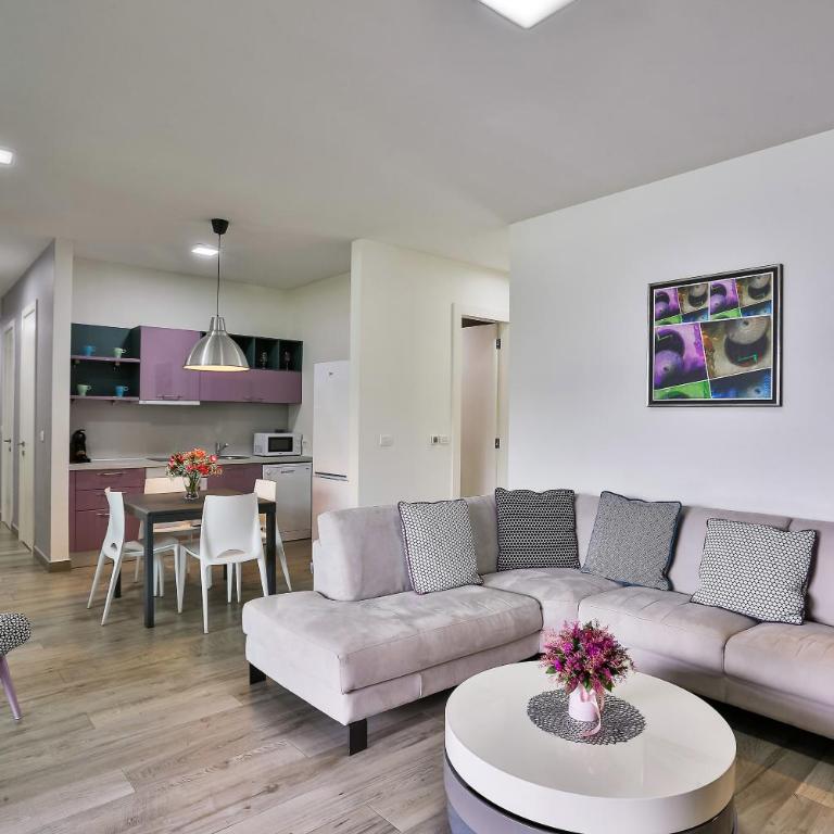 Royal Gardens Paradise - Apartman sa Pogledom na More - 13