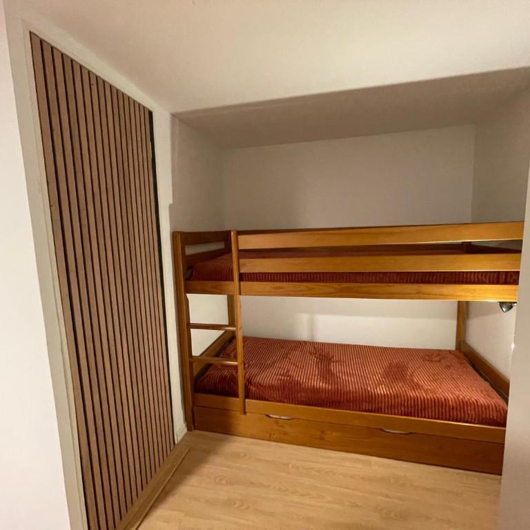 Serre Chevalier Studio 30 m2 coin montagne à 8 Minutes des Pistes - Appartement 1 Chambre - 35