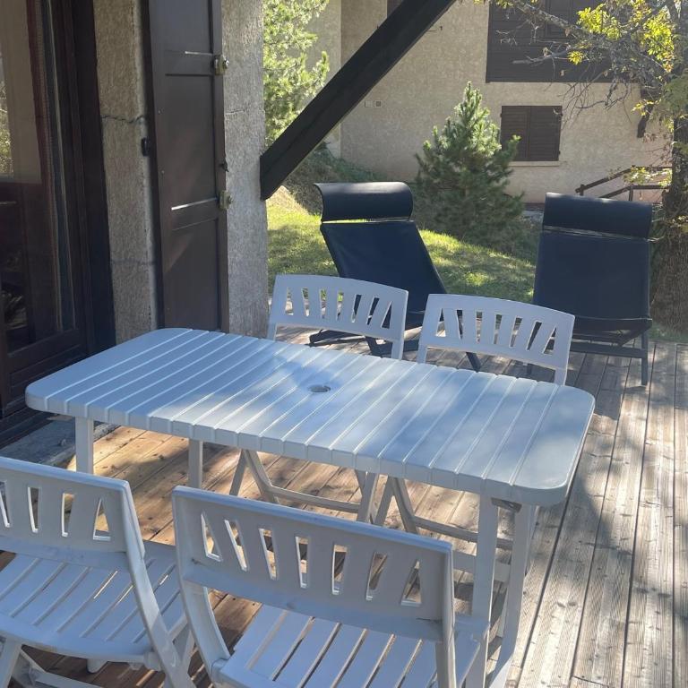 Serre Chevalier Studio 30 m2 coin montagne à 8 Minutes des Pistes - Appartement 1 Chambre - 28