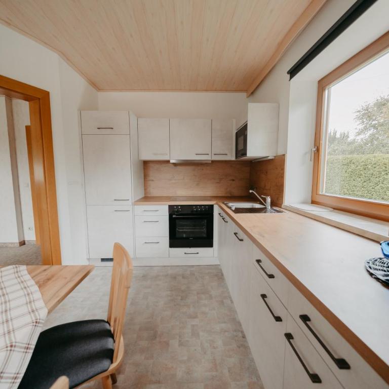 Ferienhäuser Inge und Seeblick - Apartment mit 2 Schlafzimmern und Terrasse - A - 3
