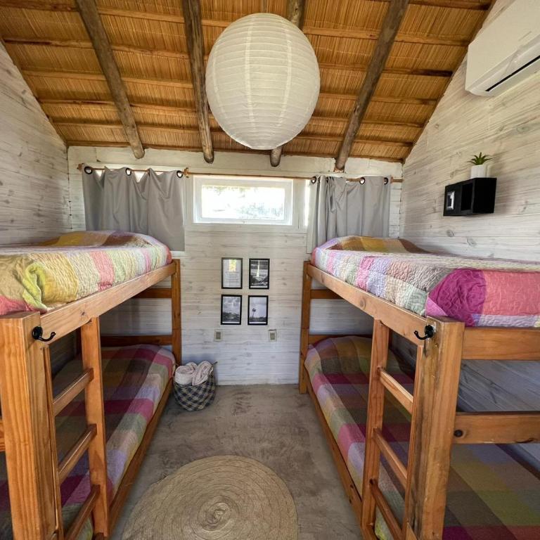Pueblo Arriba Hostel - Cama en habitación compartida mixta de 4 camas - 1