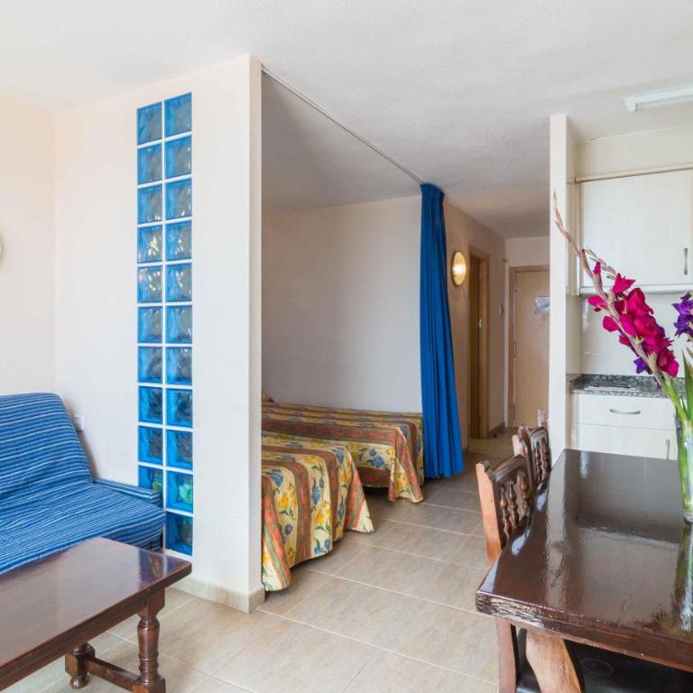 Apartamentos Complejo Eurhostal - Estudio Superior (4 adultos) - 2